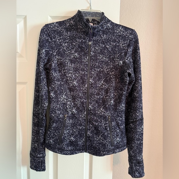 Lululemon Forme Jacket - Picture 13 of 16